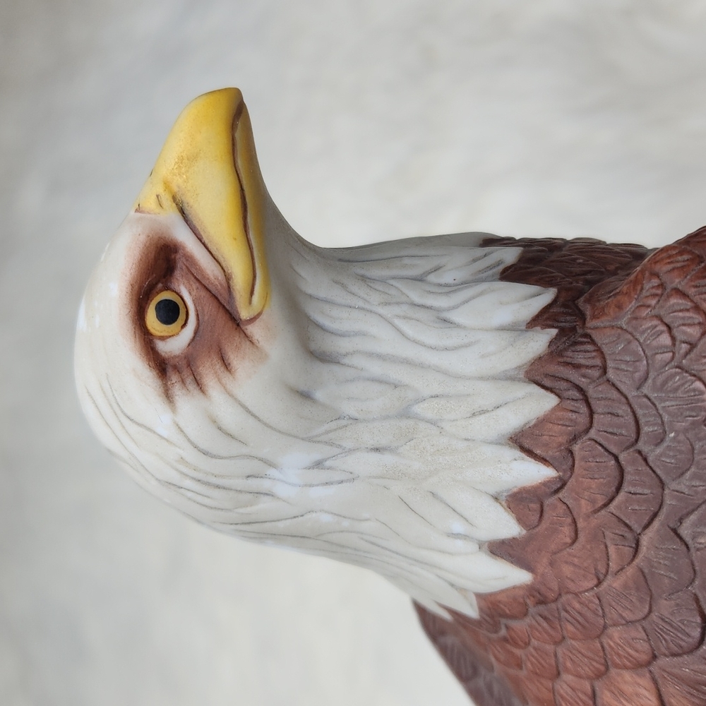 Avon 1982 Porcelain Bald Eagle Figurine Pride Of America Handcrafted For Avon - Picture 12 of 16